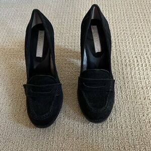 Banana Republic Black Textured Loafers Sleek and Minimalist